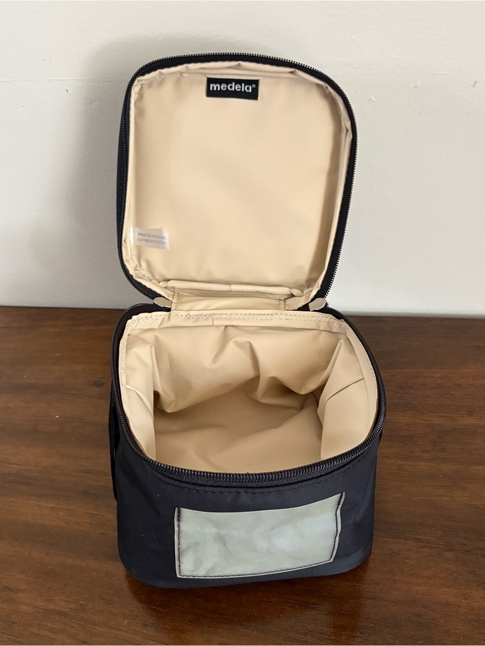 MEDELA Bottle Cooler Bag Breastmilk Baby Milk Storage Black Mini